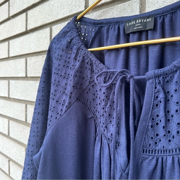 Lane Bryant Navy Blue Eyelet Sleeve Peasant Blouse 14/16 Plus 3/4 Raglan - Picture 2 of 12